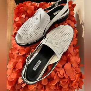 Tervilina Sandals. Size 38. Silver